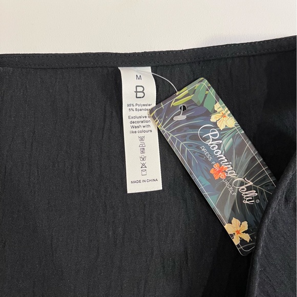 🧁black ruffle flowy tank top witchy whimsigoth fall goth emo grunge punk layer - Picture 5 of 8